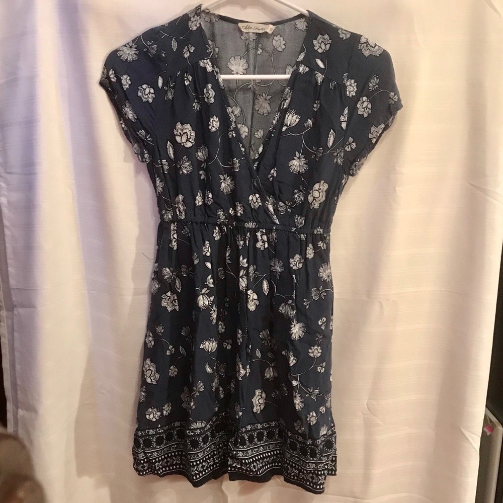 V-neck Navy Blue Floral Dress